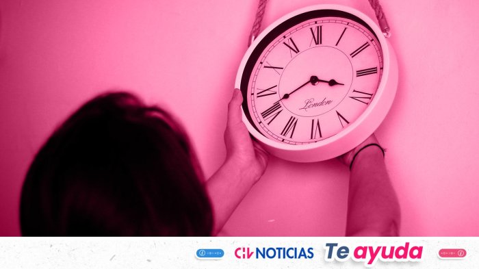 ¿Se atrasa o se adelanta el reloj? Todo lo que debes saber del cambio de hora para HOY sábado