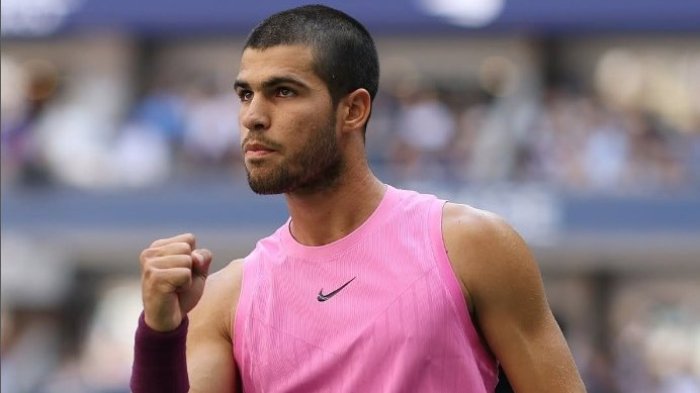 ¡Carlos Alcaraz vapuleó a Novak Djokovic! El español es el primer finalista del US Open