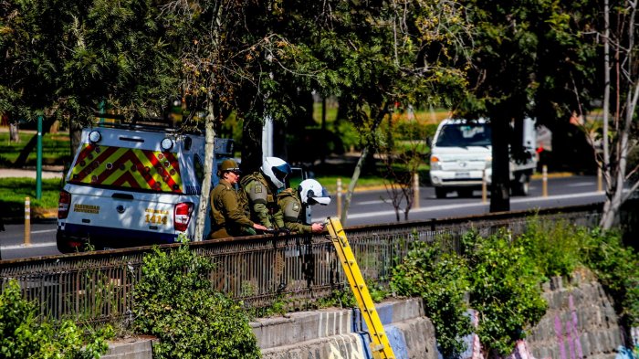 Encuentran cadáver en ribera del Río Mapocho
