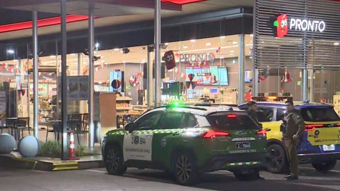 Delincuentes armados asaltaron tienda de servicentro en Vitacura