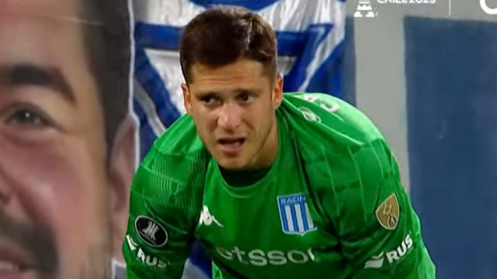 Doble chance para Vélez: Facundo Cambeses salvó a Racing con notable atajada en la Libertadores