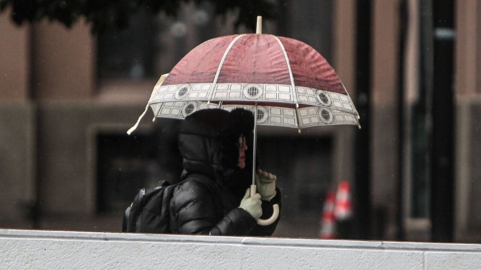 Para HOY domingo: Emiten aviso por tormentas eléctricas en la RM, O'Higgins y Maule