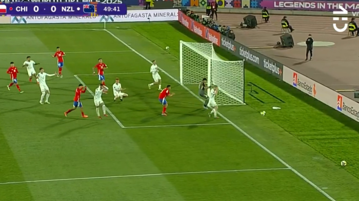 ¡Monumental! Sebastián Mella tuvo una espectacular doble atajada para salvar a Chile Sub 20