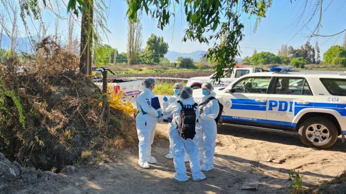 Habría un enigmático elemento: Lo que encontraron en las maletas con un cuerpo en Pudahuel