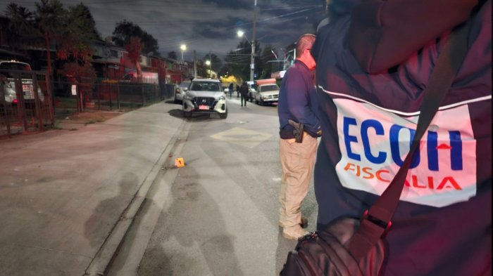 Una persona murió y otra resultó herida tras recibir ataque a disparos desde un auto en Renca