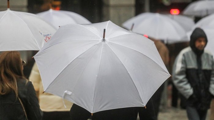 Podrían volver las lluvias: Así variarán las temperaturas hasta el fin de semana en Santiago