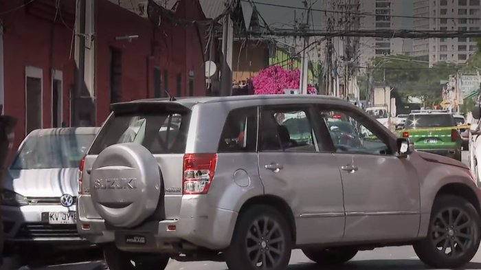 Vehículo tenía encargo por robo: Carabineros disparan a conductor que huyó e intentó atropellar a funcionarios