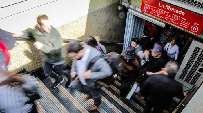 Emergencia en Metro de Santiago: Actualizan estado de las estaciones de Línea 1
