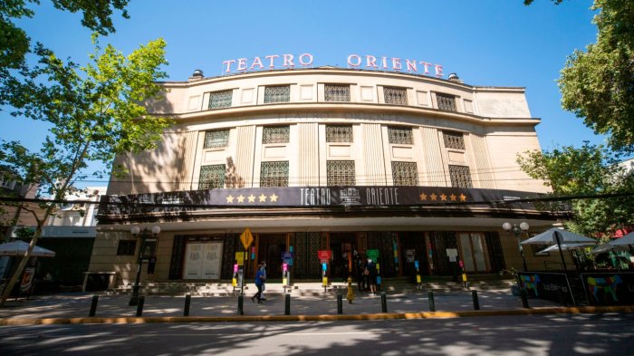 Hombre fue a ver show de Edo Caroe y murió atropellado por un camión de valores en Providencia