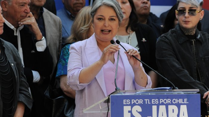 Comando de Jeannette Jara explica salida del embajador de campaña Balbi El Chamako