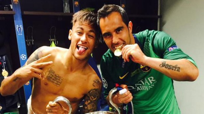 “Bonitos recuerdos”: Claudio Bravo zanja polémica y muestra medalla de campeón de la Champions