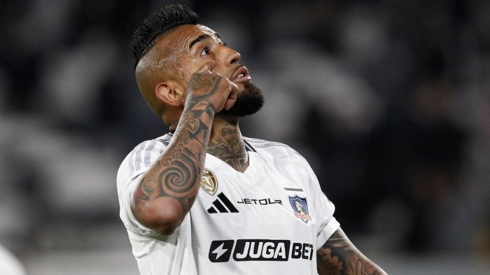Aníbal Mosa alza la voz y aclara el futuro de Arturo Vidal en Colo Colo: “Los contratos los respetamos”