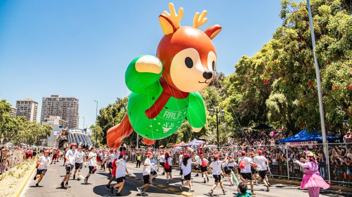 Renito Ralf emocionó en su debut en Paris Parade 2025: Lo vieron más de 1 millón de personas