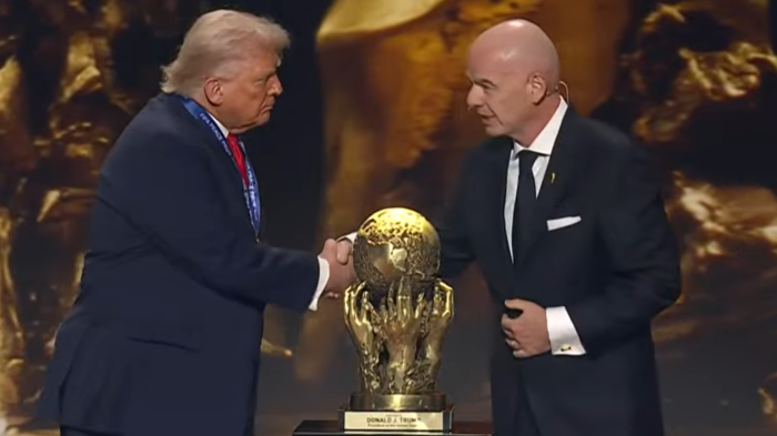 En pleno sorteo del Mundial: Donald Trump recibió el premio de la Paz FIFA 2025
