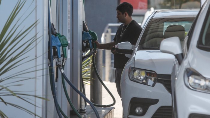 Adelantan importantes bajas en bencinas y diésel a partir de este jueves 11 de diciembre