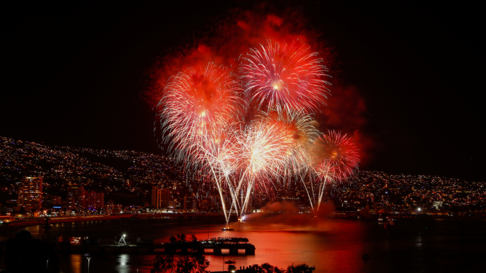 Año Nuevo 2026: Estas son las comunas con shows de drones y fuegos artificiales