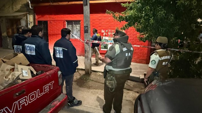 Individuos balean a comerciante que cerraba su local en Independencia y huyen en scooters