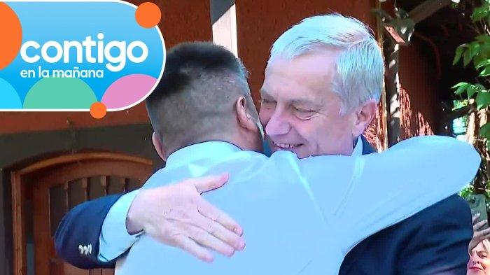 VIDEO | Vecinos de Buin reciben a José Antonio Kast tras triunfo en elecciones: “Su familia es…”