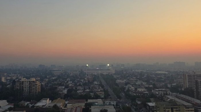 Incendio en San Pedro de Melipilla ha consumido 1.700 hectáreas: Reportan denso humo en Santiago