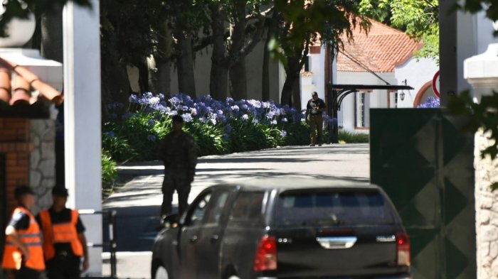 Encuentran muerto a soldado en residencia presidencial de Javier Milei