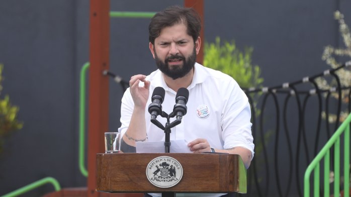 “Pueden convertirse en asesinos”: El fuerte llamado del Pdte. Boric por incendios forestales