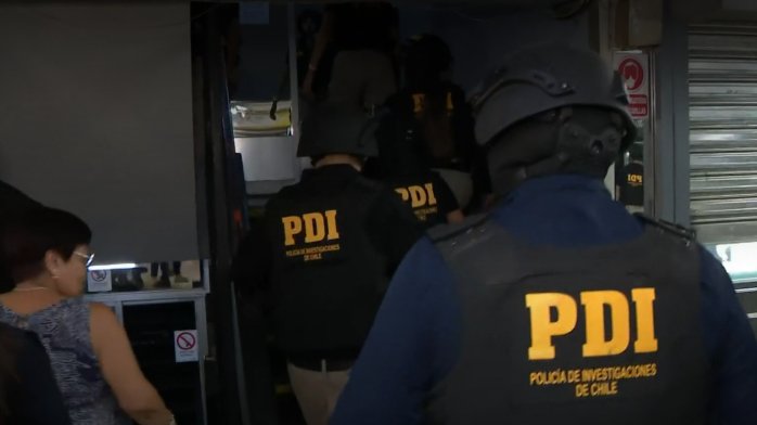 Masivo operativo por joyas robadas en Santiago Centro: Participan 200 detectives de la PDI