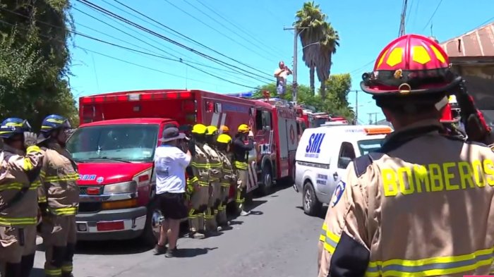 Llegan restos de bombero mártir de Litueche al Servicio Médico Legal: Fue despedido por voluntarios