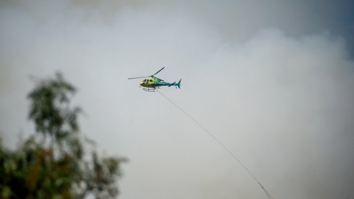 Senapred decreta alerta roja para la ciudad de Chonchi por incendio forestal: Hay amenaza a viviendas