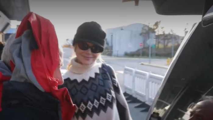 Estrella de Hollywood fue vista en Punta Arenas rumbo a la Antártica con staff de 31 personas