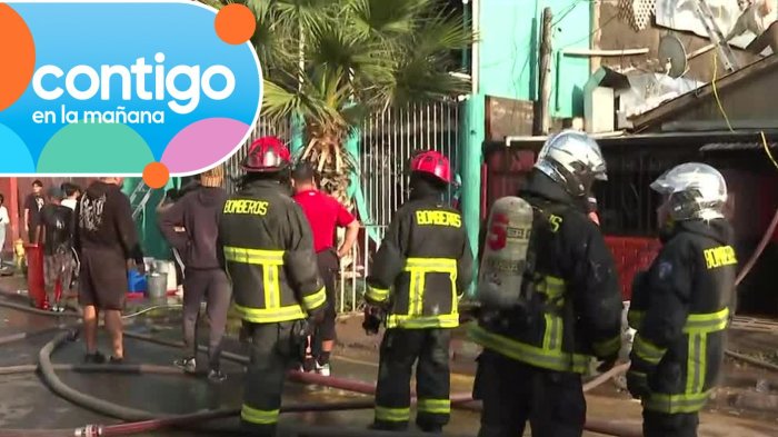 Bomberos sufrieron caída desde techo de casa afectada por incendio en Lo Prado: Dos voluntarios terminaron heridos
