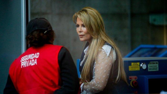 AHORA | Aplazan audiencia clave de Cathy Barriga para agosto: Debía iniciar este martes