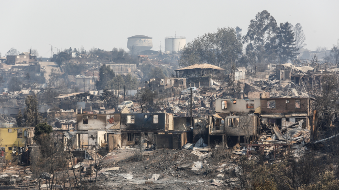 Contraloría detecta millonarias irregularidades en gestión de recursos por megaincendio de Valparaíso en 2024