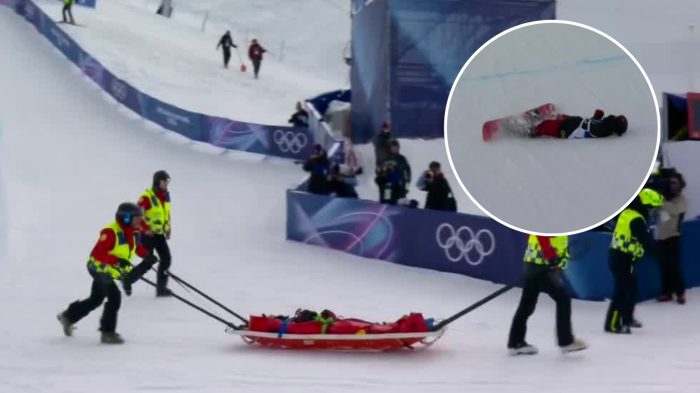 Impactante caída en los JJOO de Invierno: Atleta china cayó de cabeza cuando descendía en snowboard