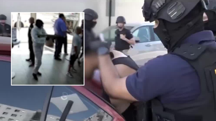 VIDEO | Detienen a 3 miembros de la banda que robó con overoles y metralleta una tienda de celulares