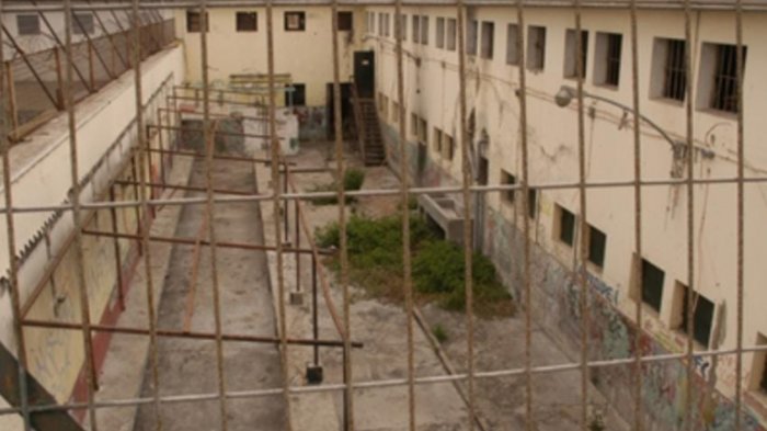 Familia pide justicia en velorio de joven asesinado y que sufrió “canibalismo” en cárcel de La Serena