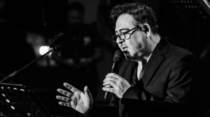 Muere Kako Zará, conocido cantante y actor de doblaje que participó en “Las mil y una noches”