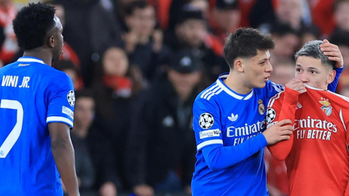 Escándalo en la Champions: Futbolista argentino se defendió tras denuncia de Vinícius por insulto racista