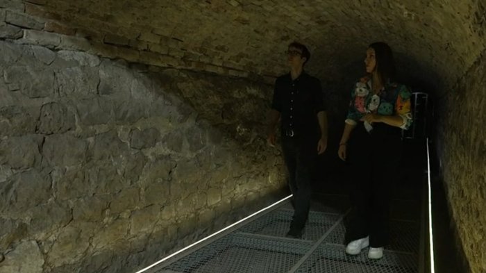 Viaje por los túneles secretos de Santiago: Así es la extensa red subterránea escondida bajo la capital