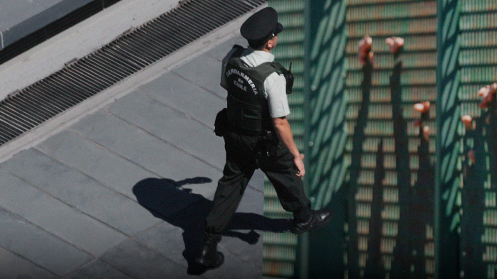 Liberaciones por error, corrupción y violencia en cárceles: El complejo escenario que enfrenta Gendarmería