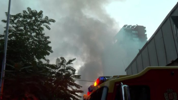 Reportan incendio en cité de Santiago Centro: Hay cerca de 100 personas evacuadas