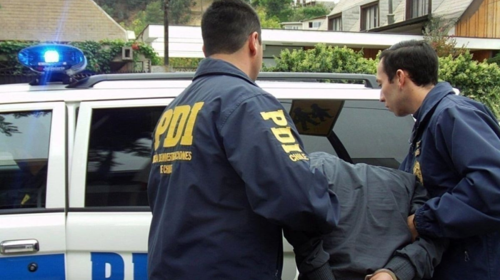 Detienen a menor de edad en Puente Alto: Tenía orden vigente por homicidio y robo con violencia