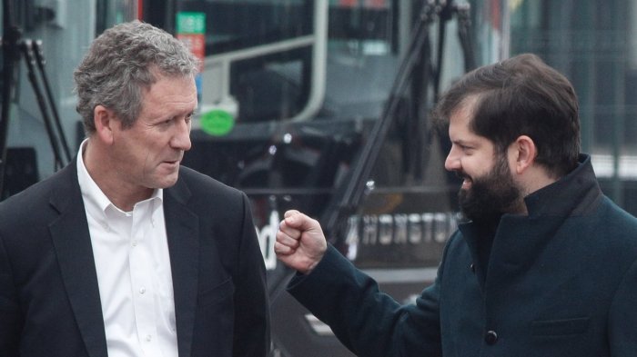 “No anda nada solo”: Pdte. Boric blinda a ministro Muñoz tras polémica con EEUU por cable submarino