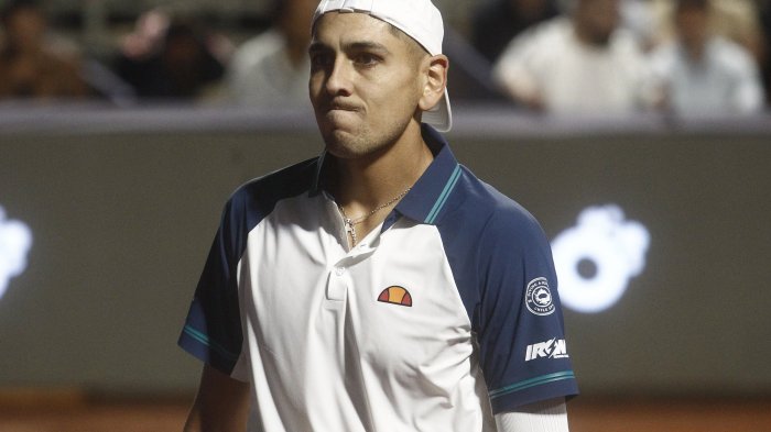 ¡Alejandro Tabilo se quedó sin gasolina! Dio pelea pero fue eliminado por Sebastián Báez en el Chile Open