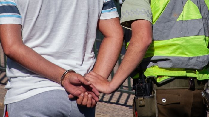 Ofreció $227 mil pesos: Conductor fue detenido por intentar sobornar a Carabineros en frontera con Bolivia