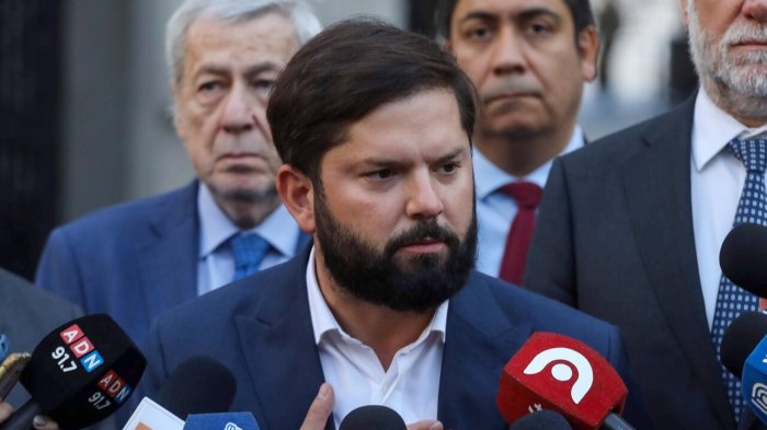 Boric y Kast terminan cita por cable chino abruptamente: “Ha llegado a esta reunión exigiéndome que me retracte”