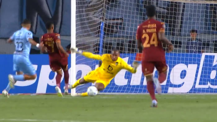 Imponente: La fantástica doble atajada de Omar Carabalí en duelo de O'Higgins vs Tolima