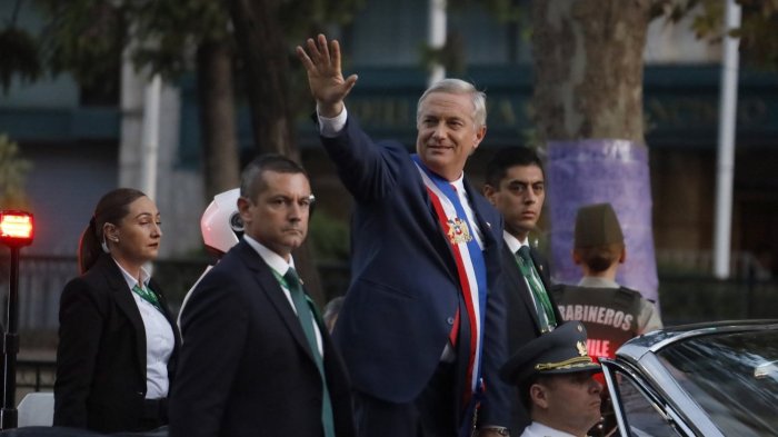 Prohibido bloquear: Gobierno de Kast establece decálogo de reglas en redes sociales para autoridades